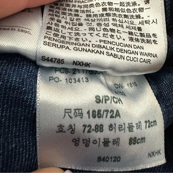 Levi’s dark blue  jeans - Picture 9 of 11